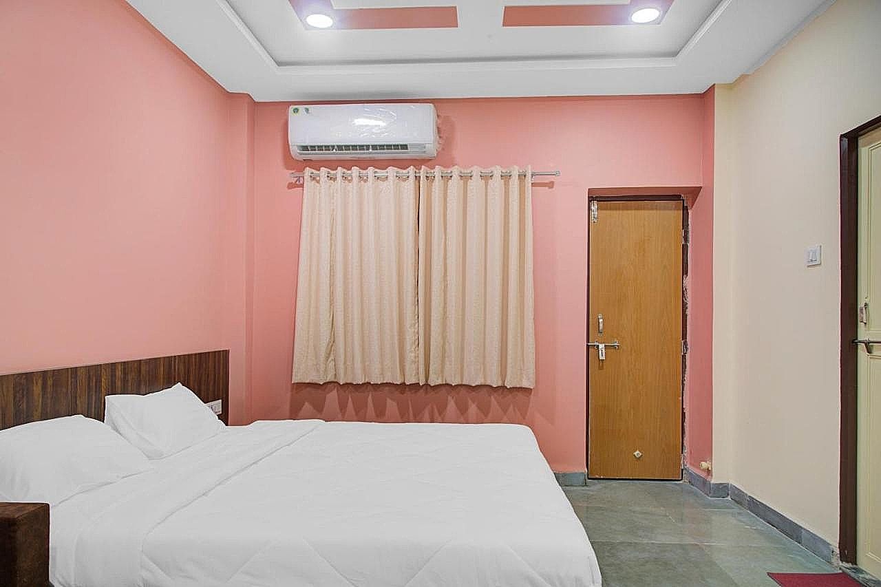 Hotel O Patil Deluxe Room 13