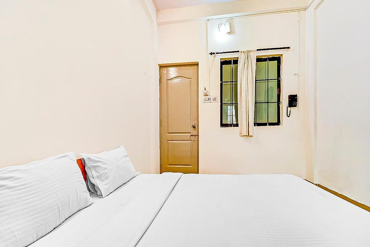 Hotel O Magical Crown Inn Classic Room 9