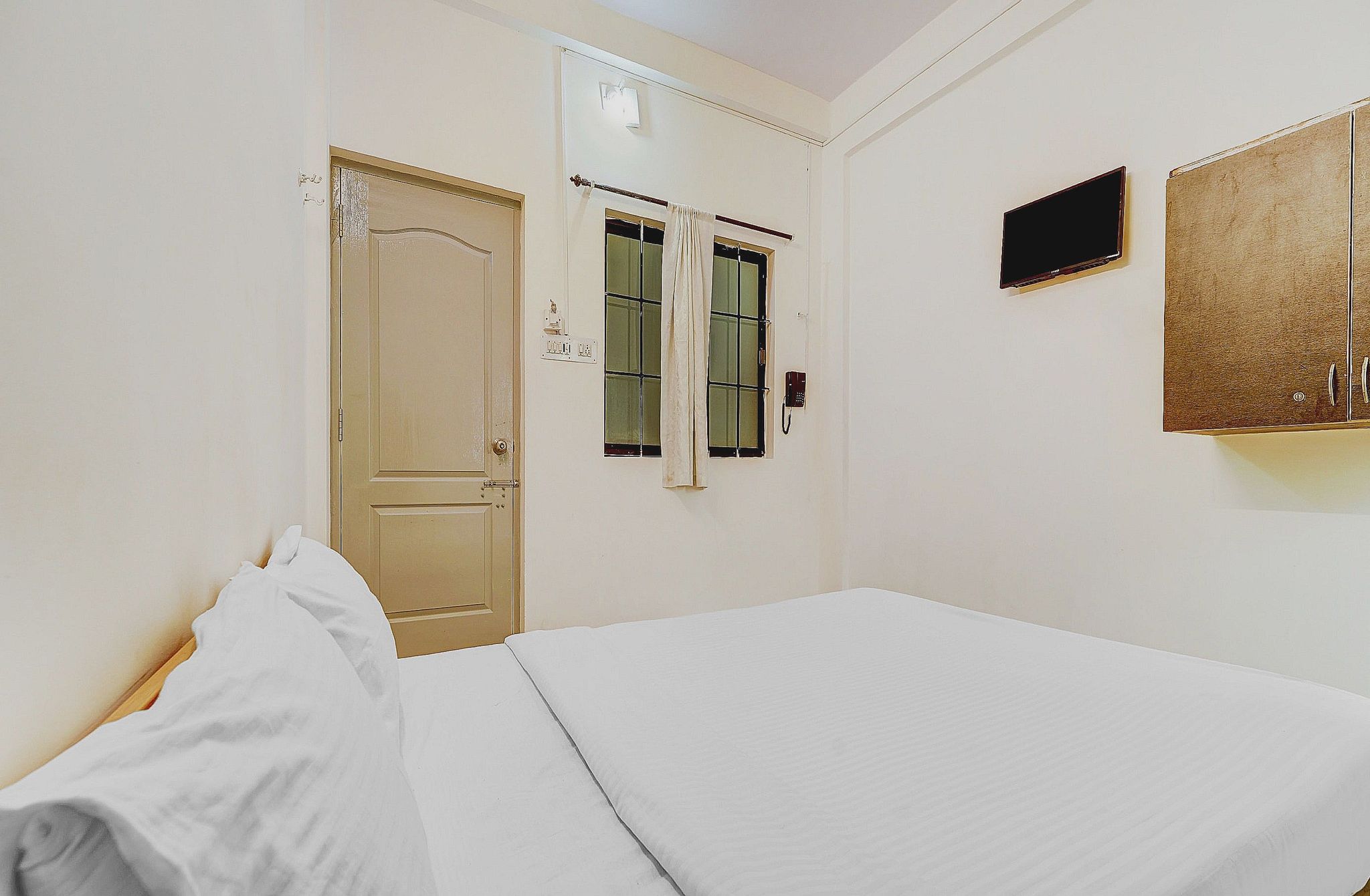 Hotel O Magical Crown Inn Classic Room 6