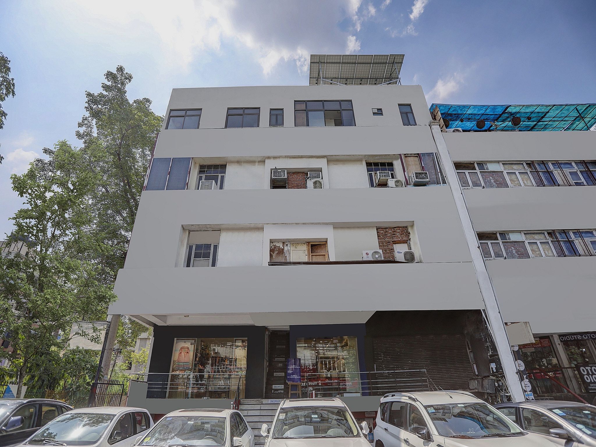 Main Image
