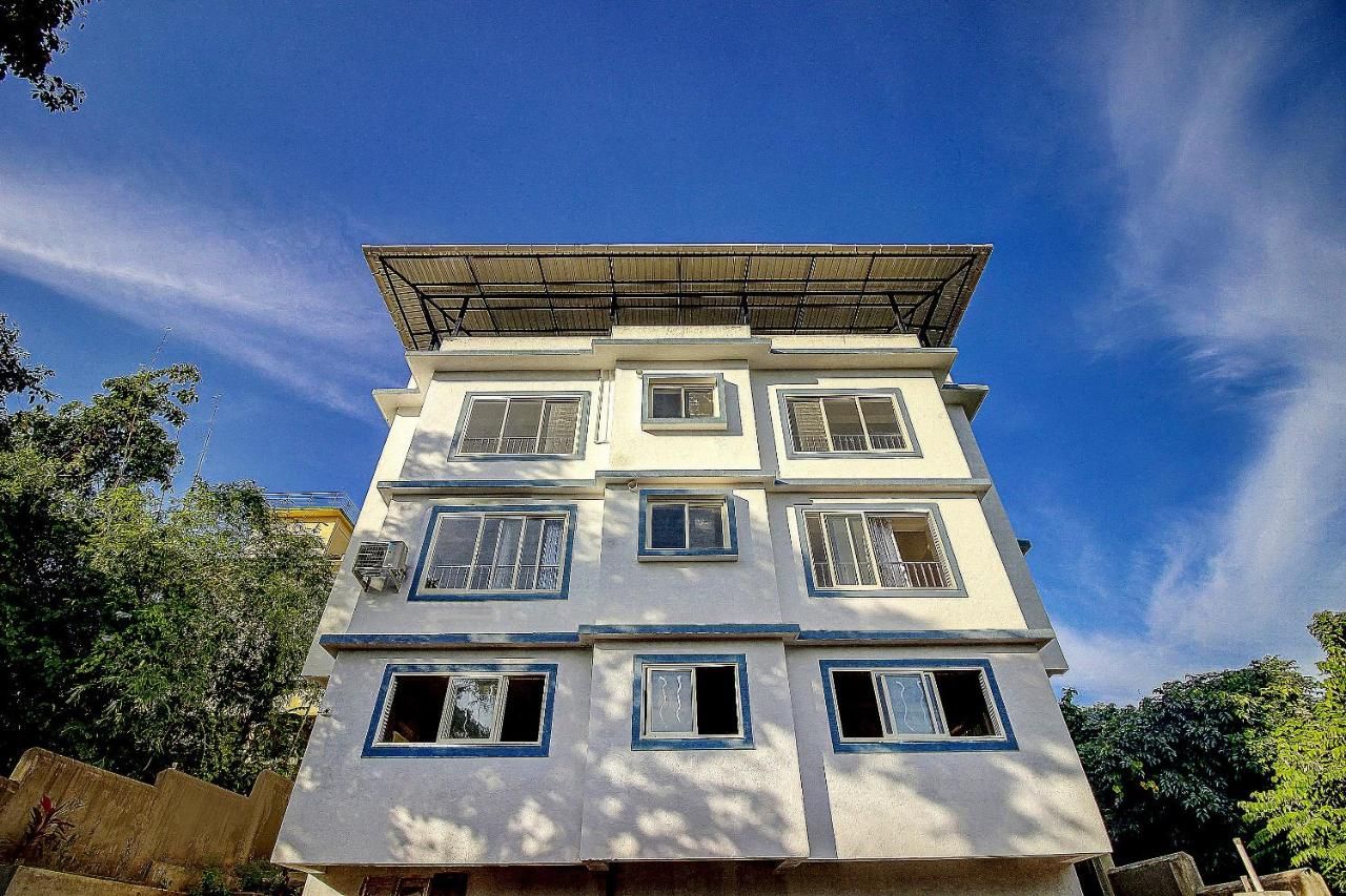 Hotel O Muktesh Chandra