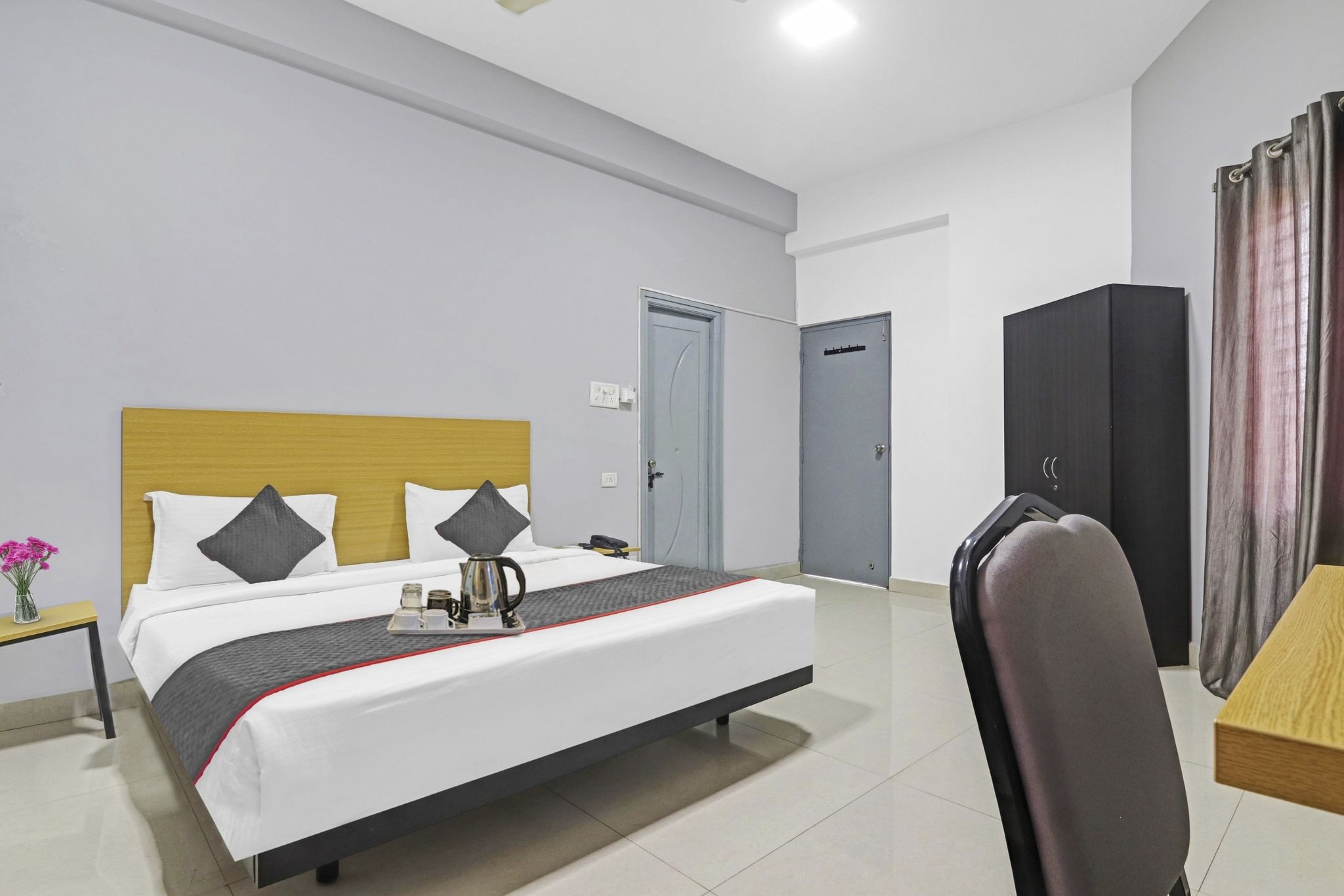 Townhouse Hotel White Orchid Inn Classic Room 6