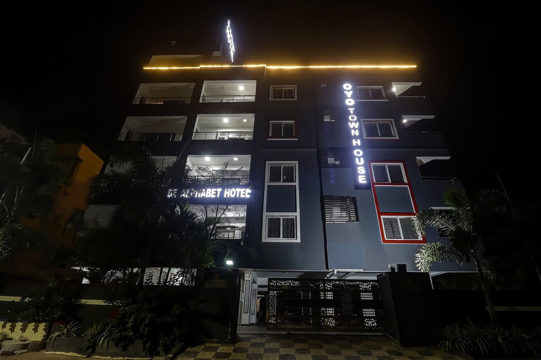 undefined Super Townhouse De Alphabet
