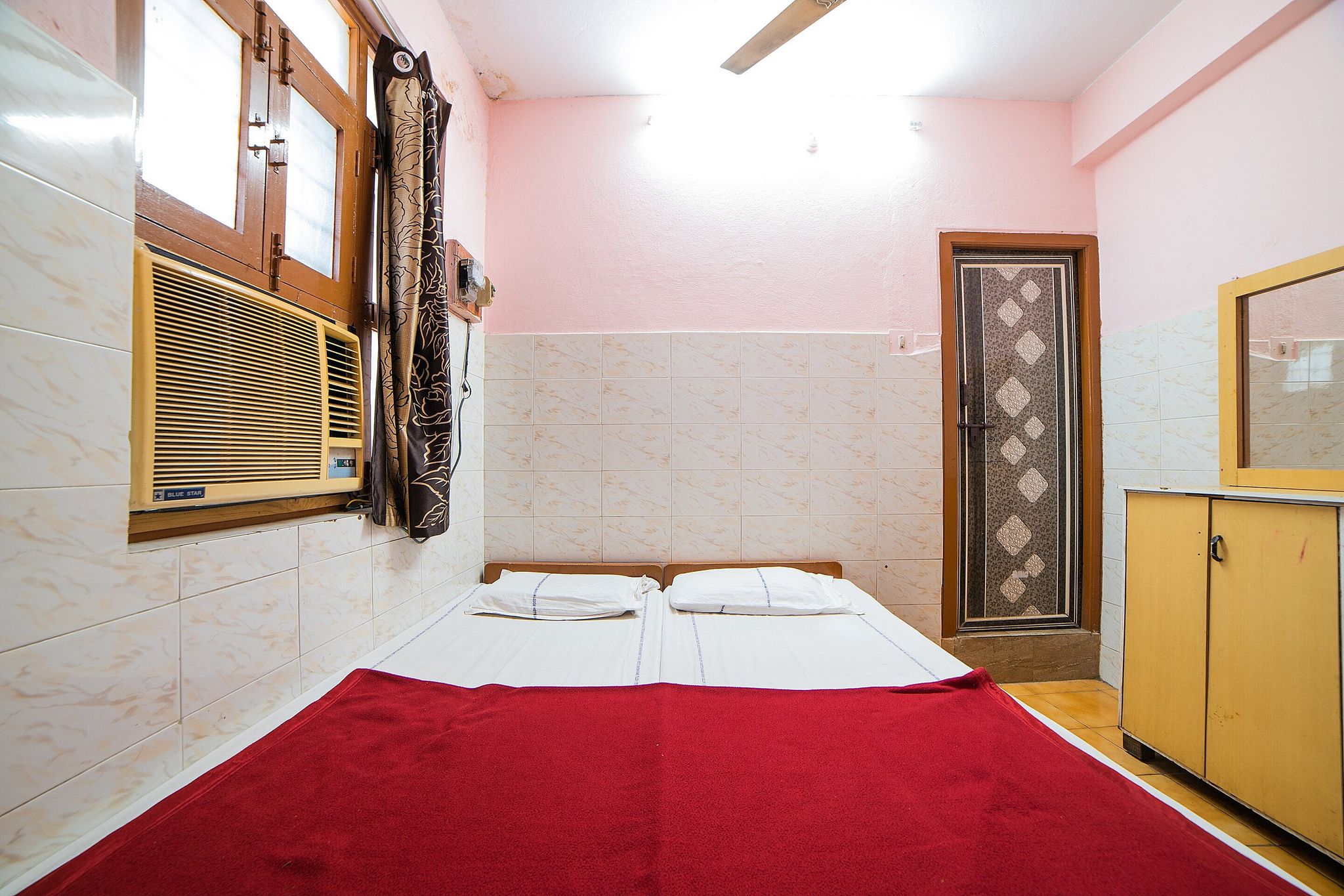 Hotel O by OYO Sree Radha Lodge Near Snow World Classic 12