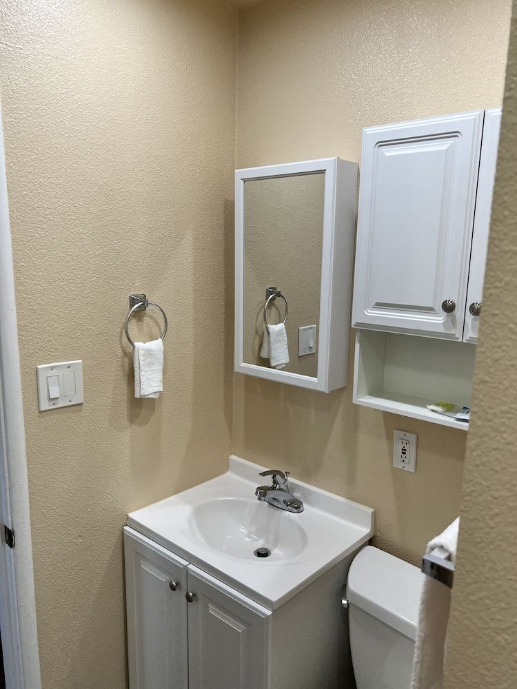 Studio Inn Livermore Room, 1 Queen Bed 6