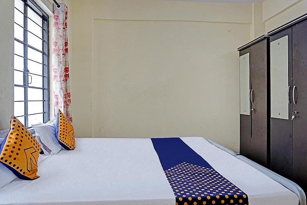 "SPOT ON Hotel Prakash Residency, Near Hanuman Gym Ajmera Colony, Pimpri" SPOT ON NON-AC 6