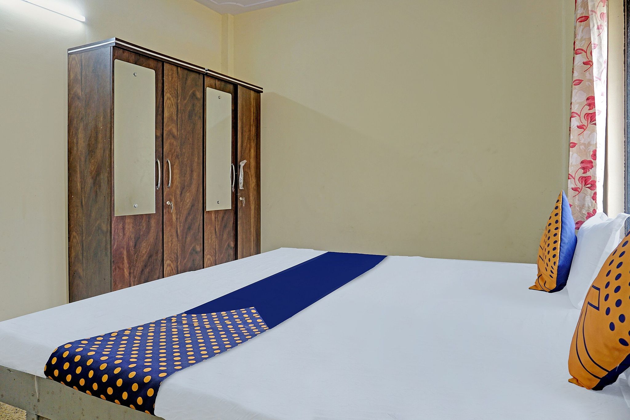 "SPOT ON Hotel Prakash Residency, Near Hanuman Gym Ajmera Colony, Pimpri" SPOT ON NON-AC 8