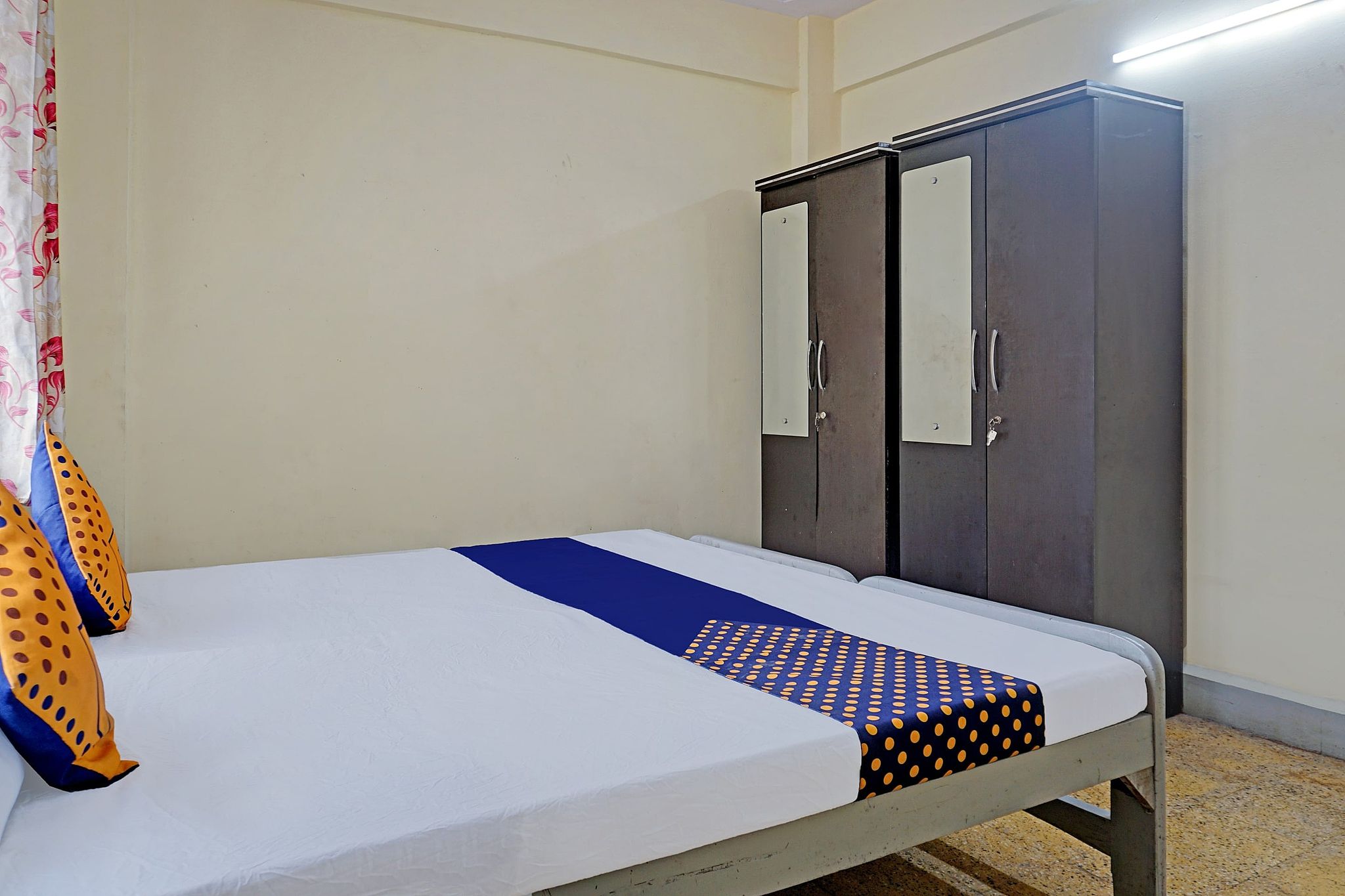"SPOT ON Hotel Prakash Residency, Near Hanuman Gym Ajmera Colony, Pimpri" SPOT ON NON-AC 3