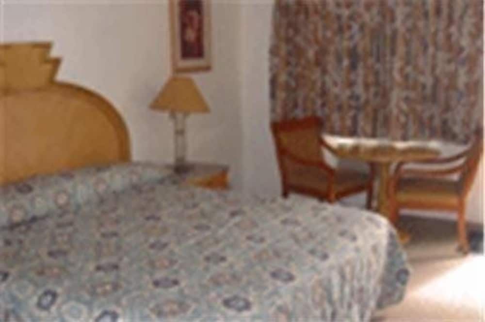 Suite, 1 King Bed