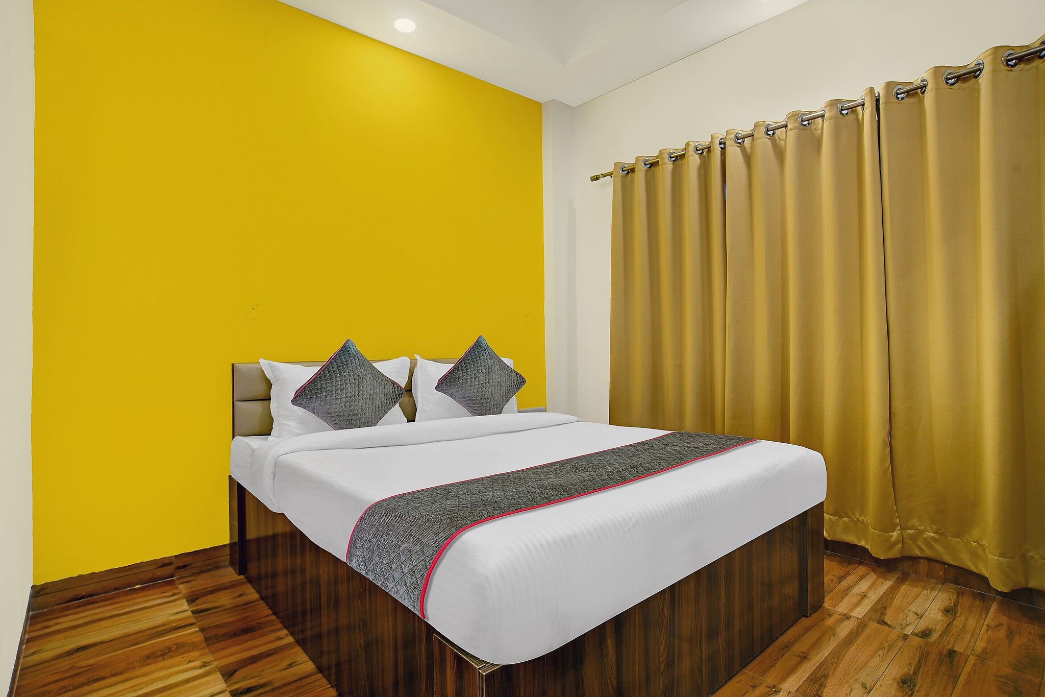 Super Townhouse Pine Tree Classic Room 7