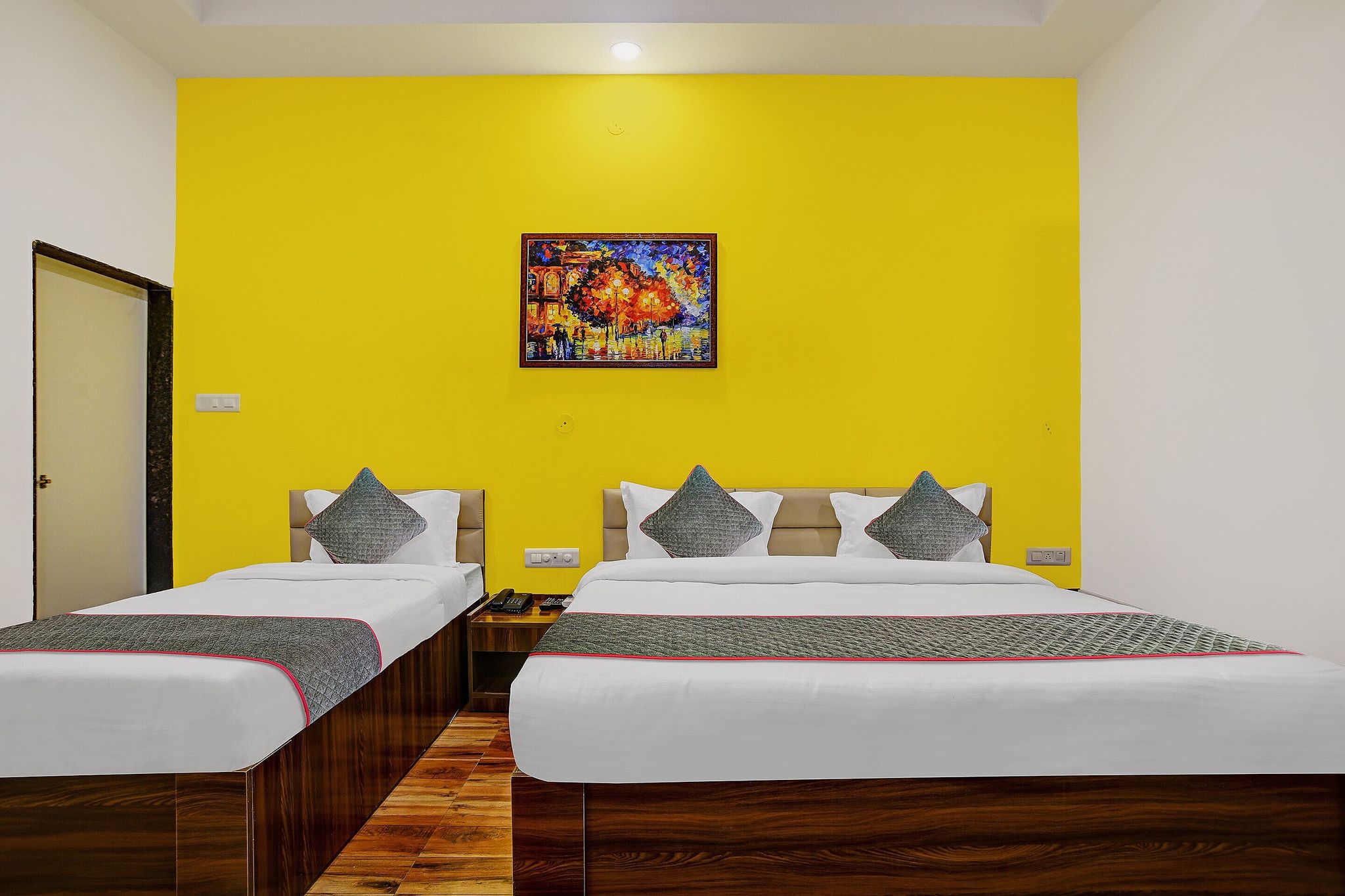 Super Townhouse Pine Tree Classic Room 3