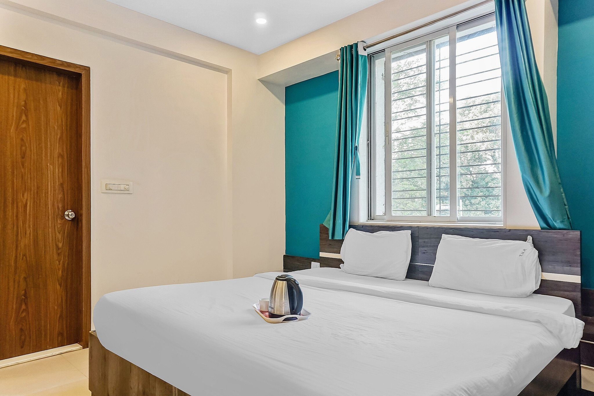 Super Townhouse The Upper Room Near Pune Airport Classic Room 4