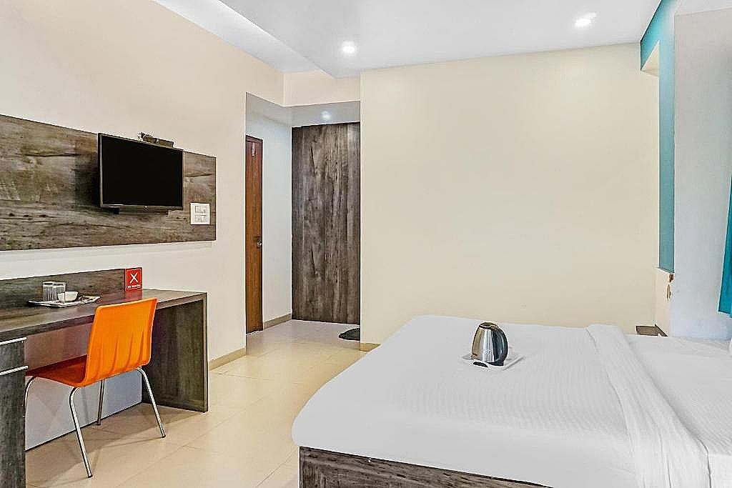 Super Townhouse The Upper Room Near Pune Airport Classic Room