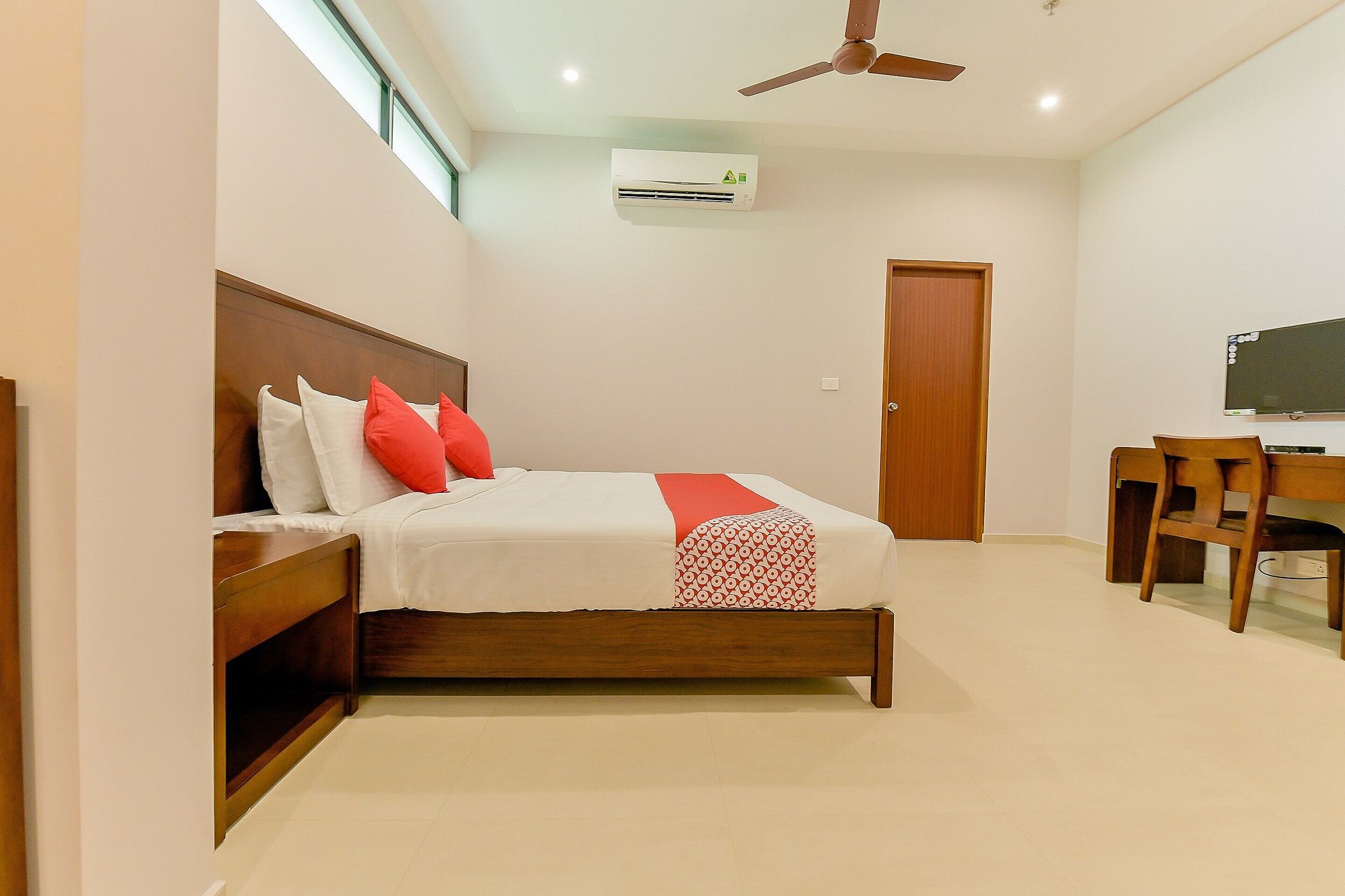 Super Hotel O Edassery Blue Bells Deluxe Room