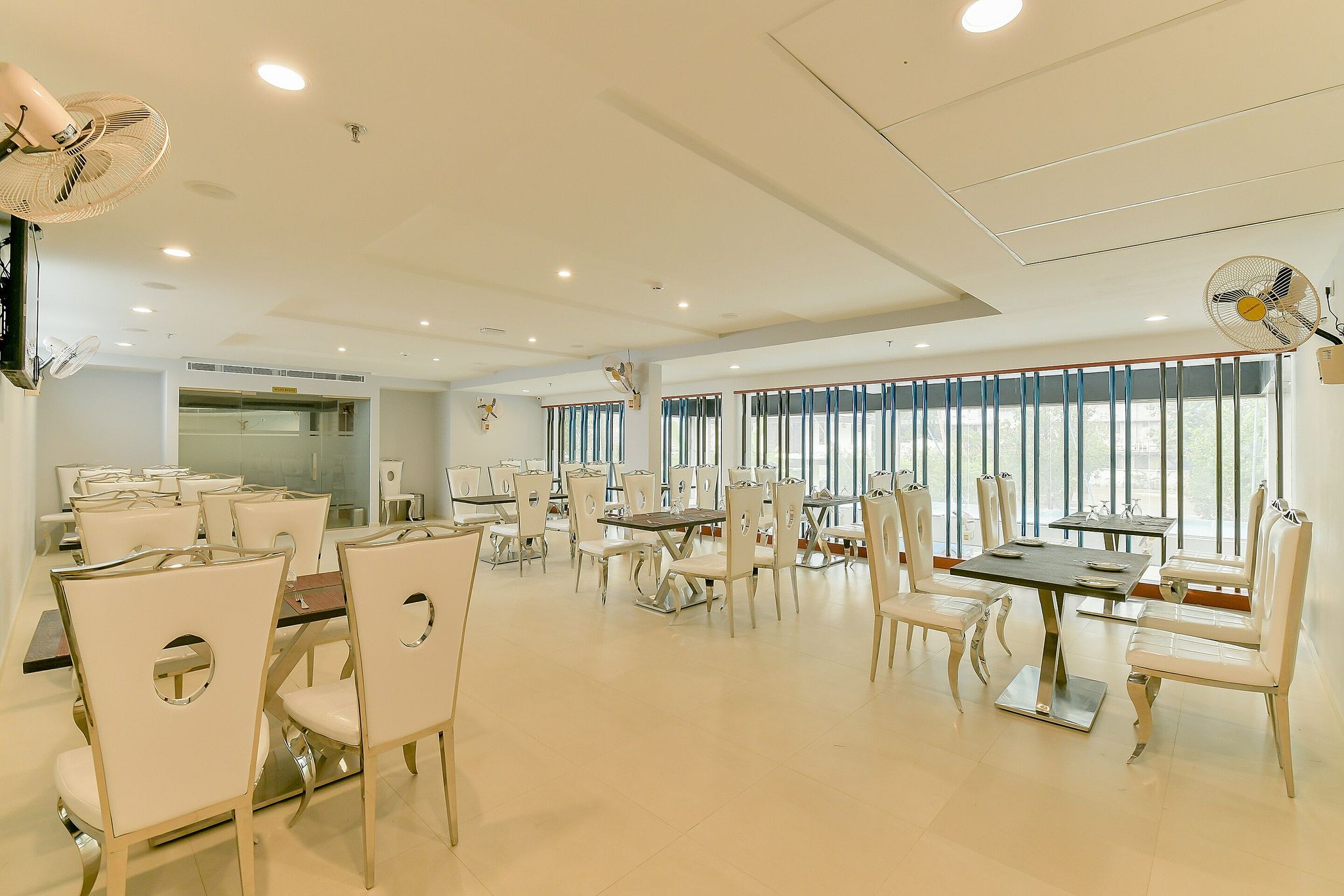 Food & Dining