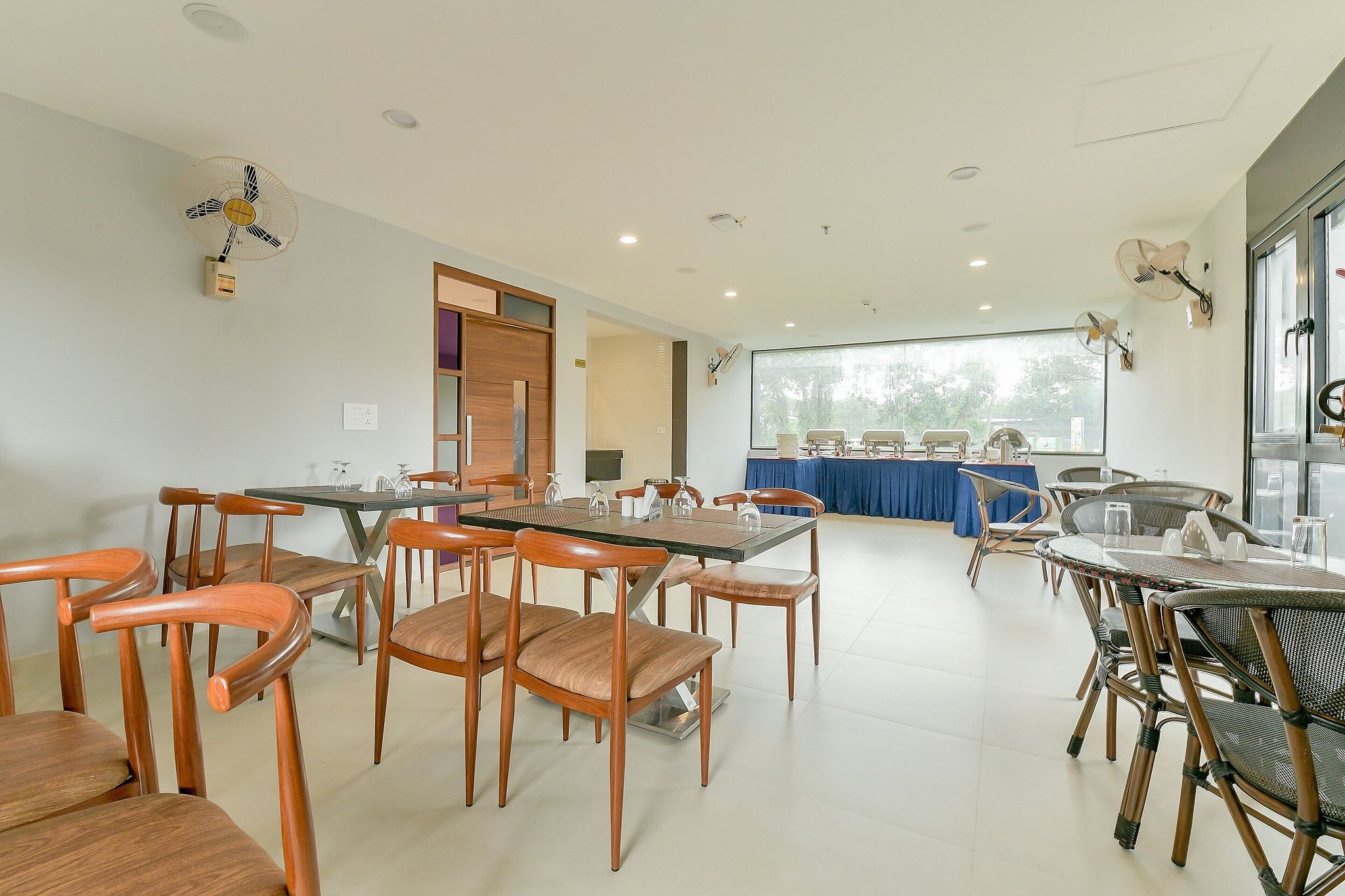 Food & Dining