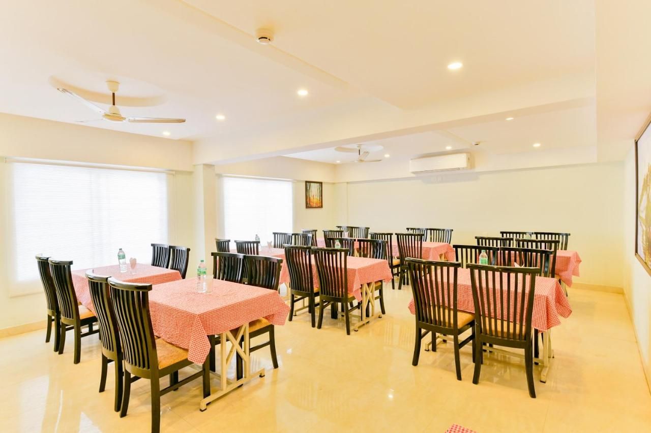 Food & Dining