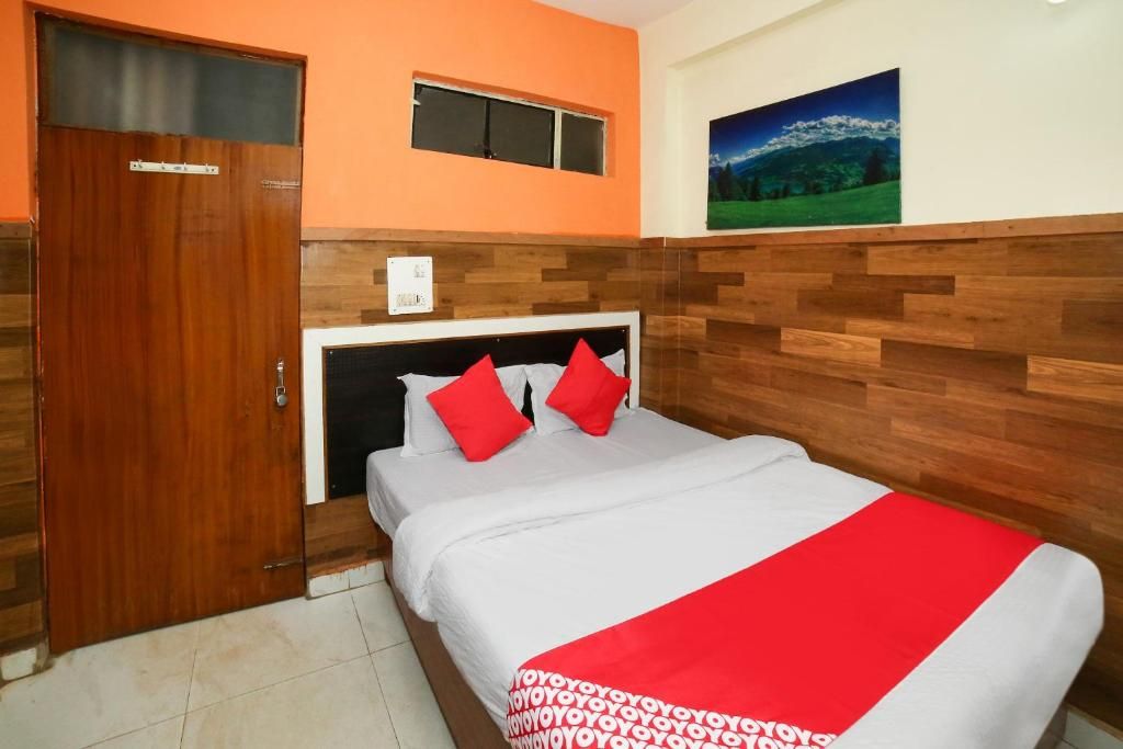 OYO 24714 Ekta My Stay