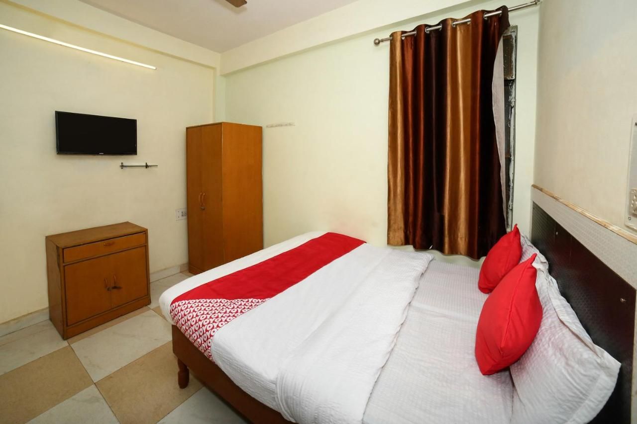 OYO 24714 Ekta My Stay