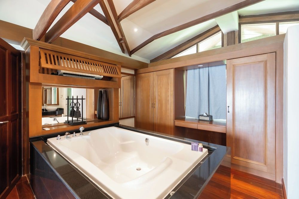 Villa, 5 Bedrooms, Private Pool, Beachfront (Grand)