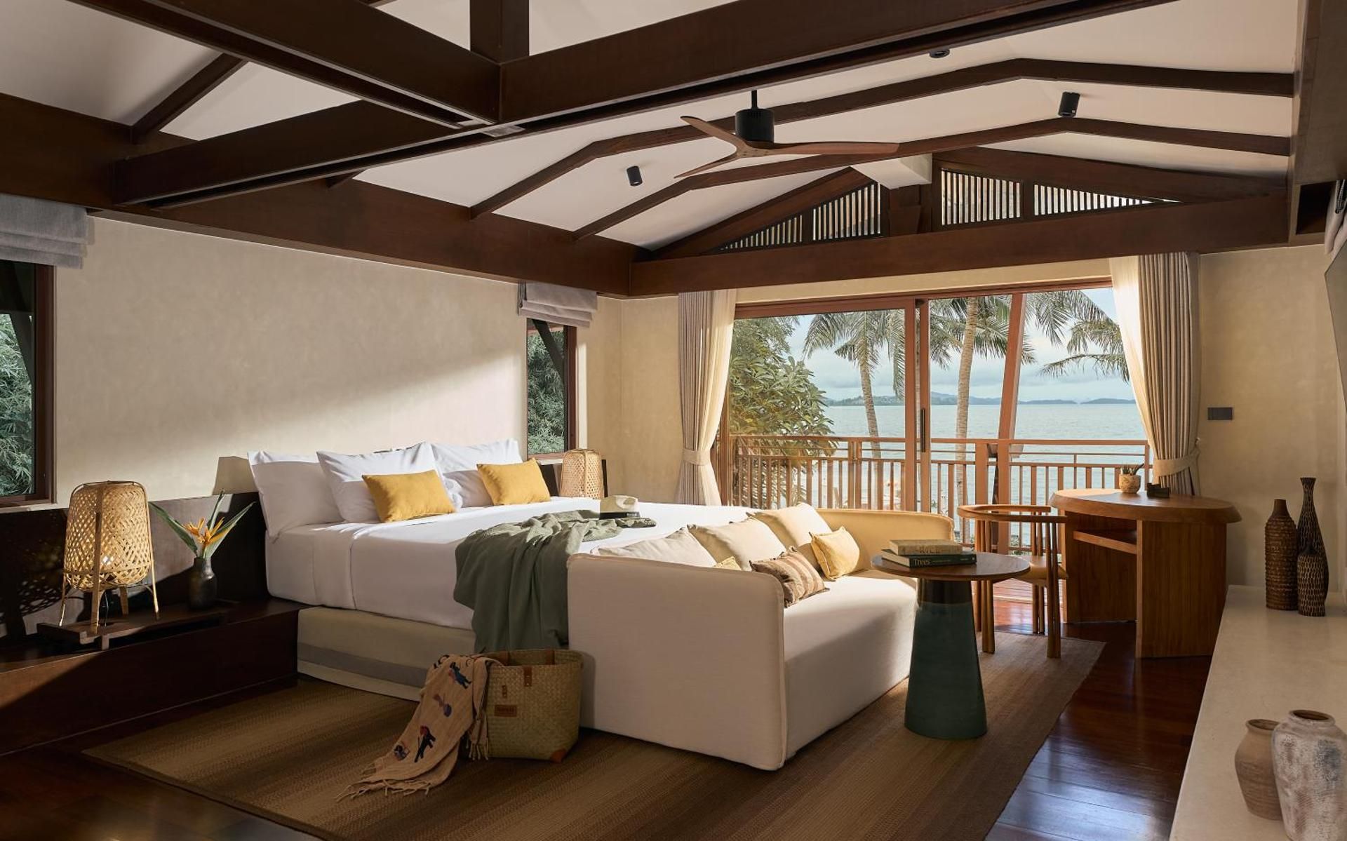 Lux 5 Bedroom Grand Beachfront Pool Villa