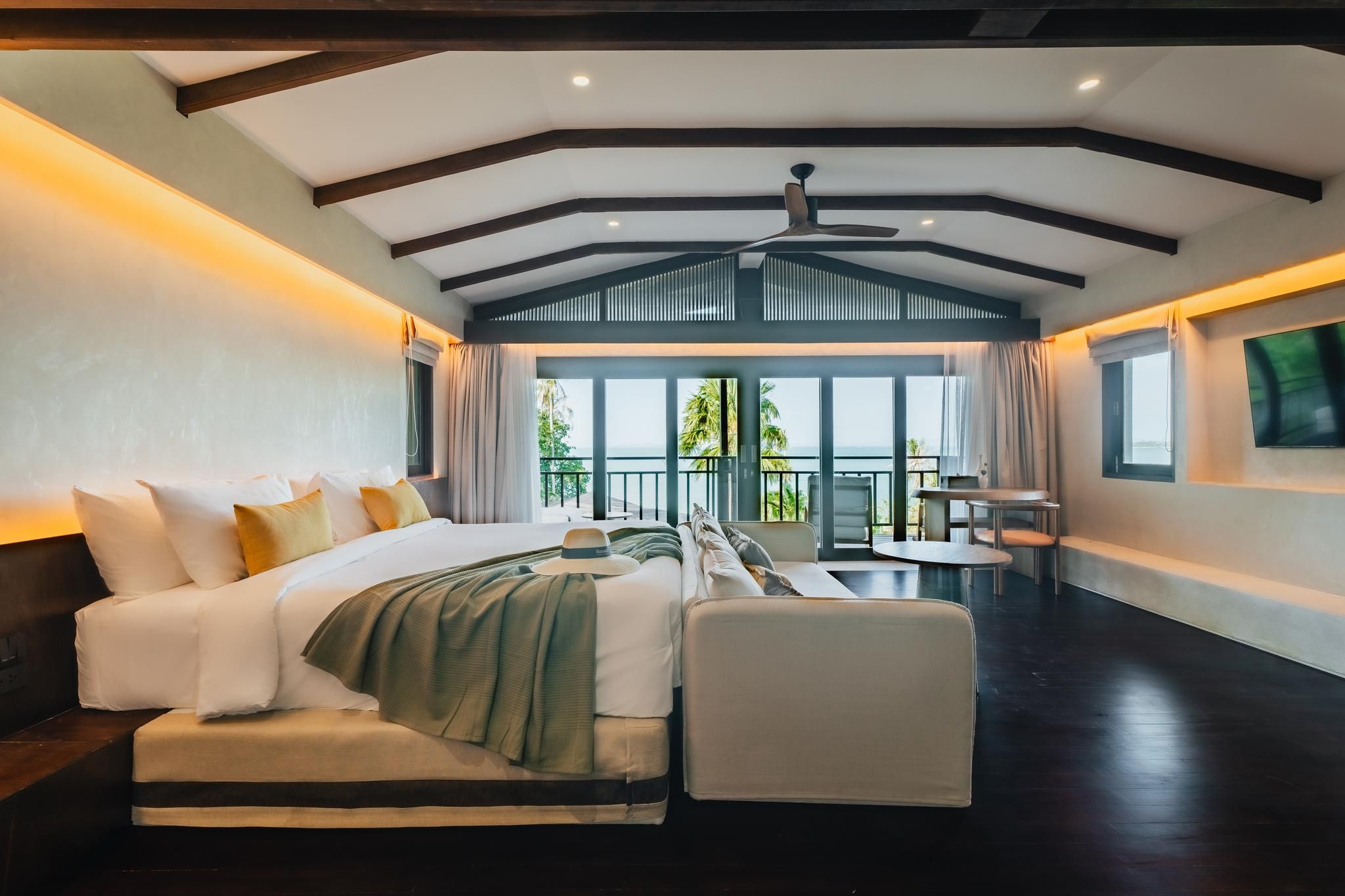 Lux 3 Bedroom Grand Sea View Pool Villa