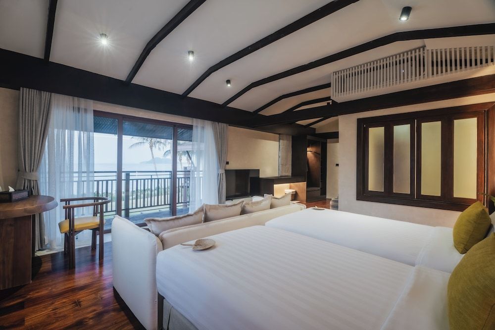 Grand Villa, 2 Bedrooms, Private Pool, Beachfront (Lux)