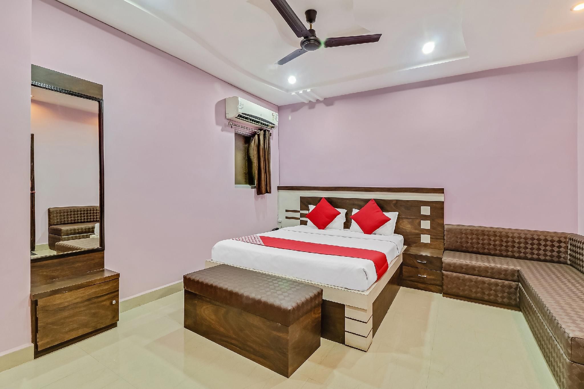 Hotel O Royal Standard Double 3