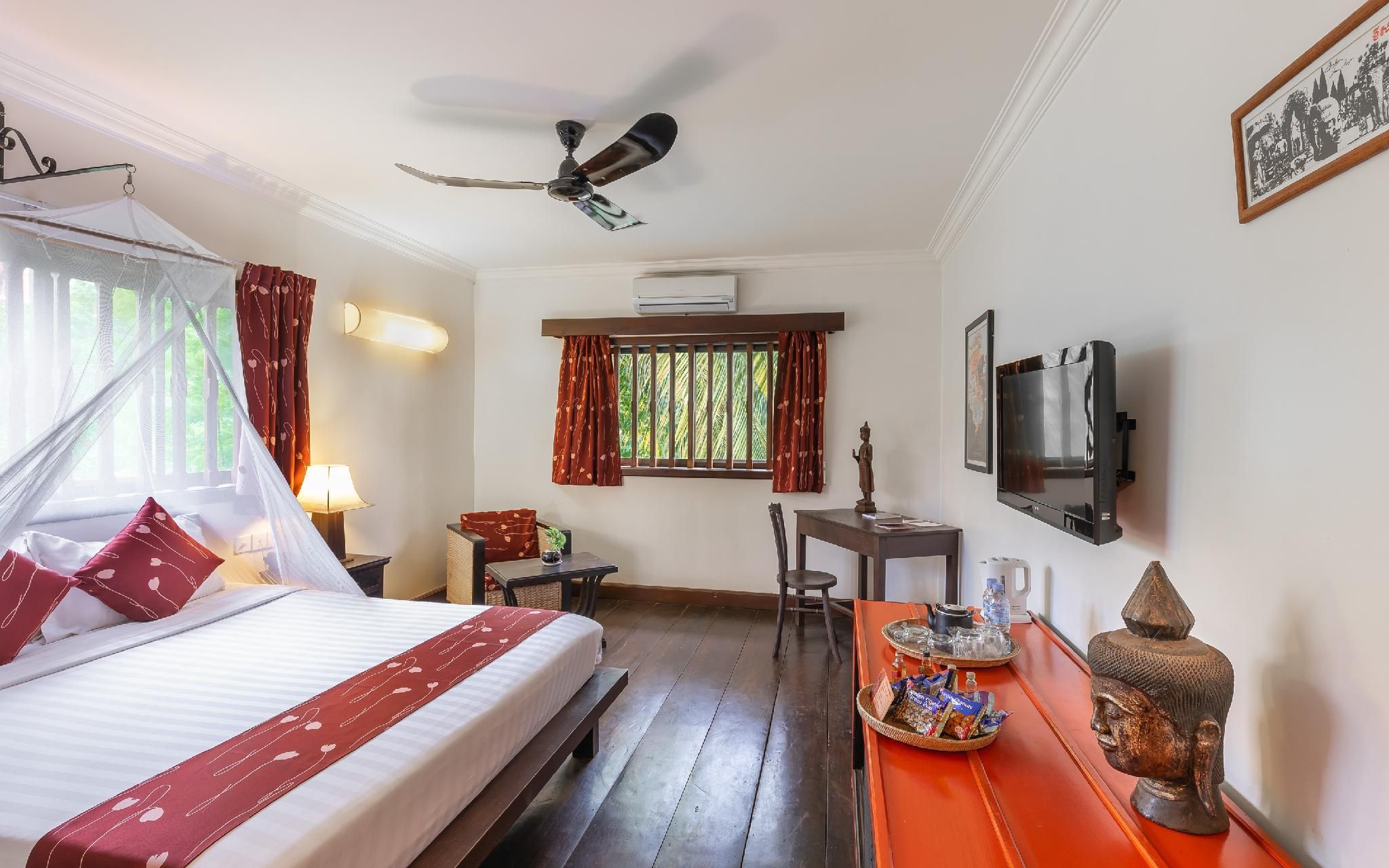 Pavillon Indochine Deluxe Double or Twin Pool View 2