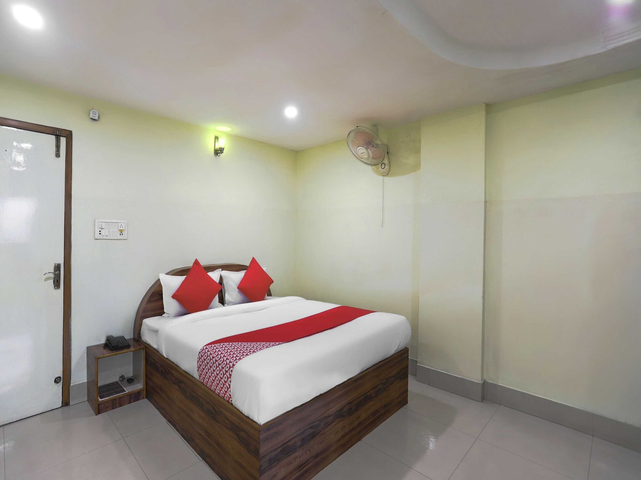 Hotel O Raja