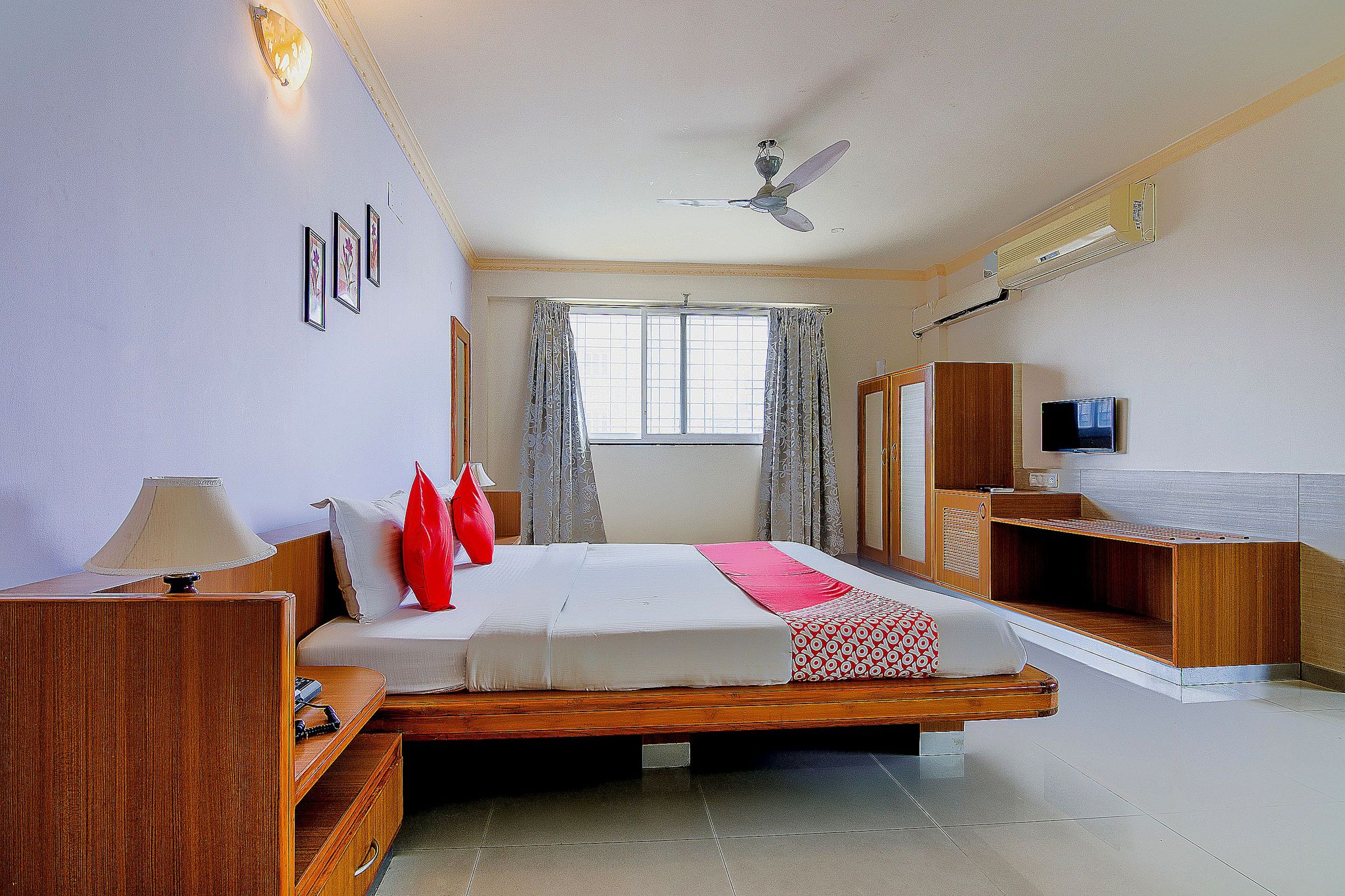 OYO Flagship 8252 Aayush Corporate Stays Classic 3