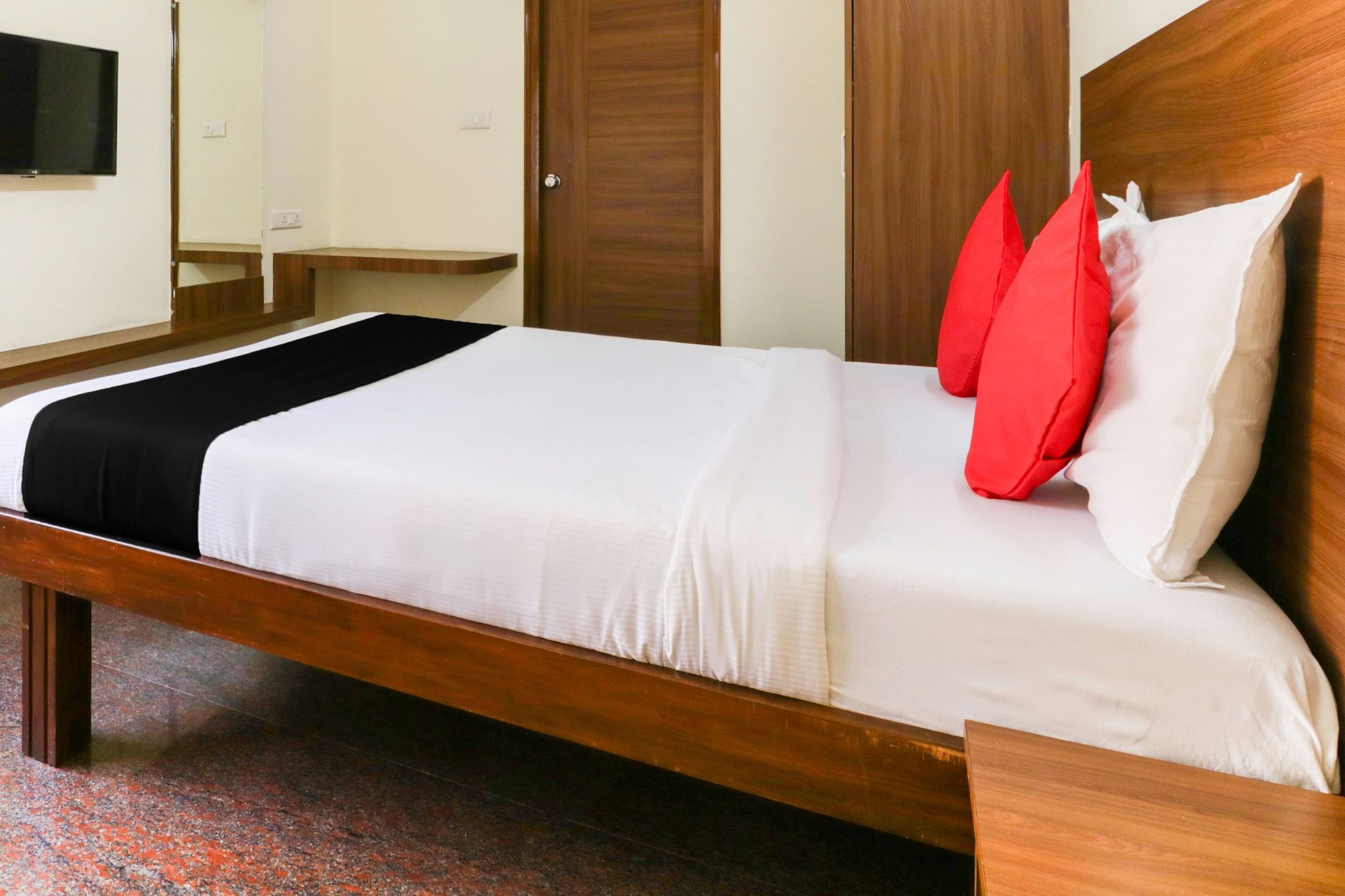 Super Hotel O Champion Comfort Near Hosahalli Metro Station Classic 3