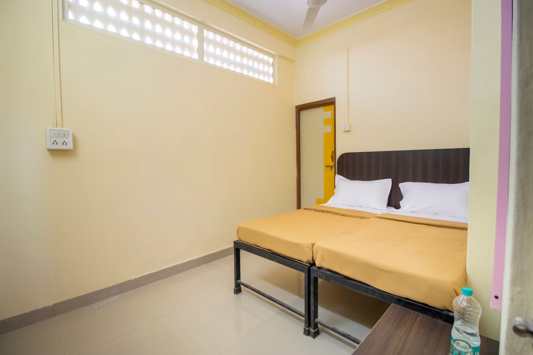 SPOT ON Shree Gajanan SPOT ON NON-AC 9