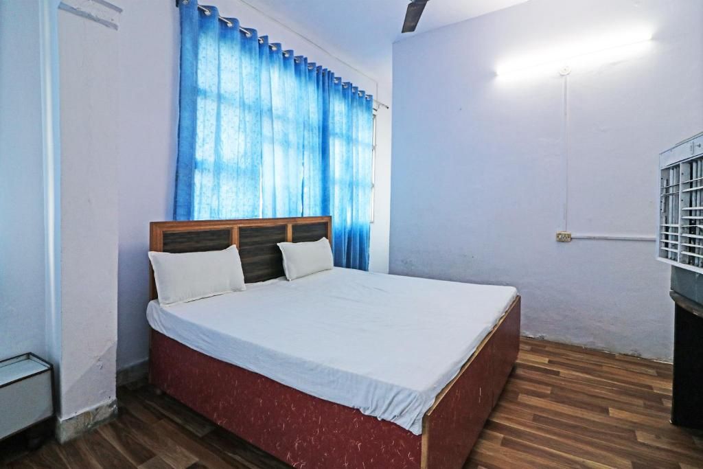 Single Room with Bathroom