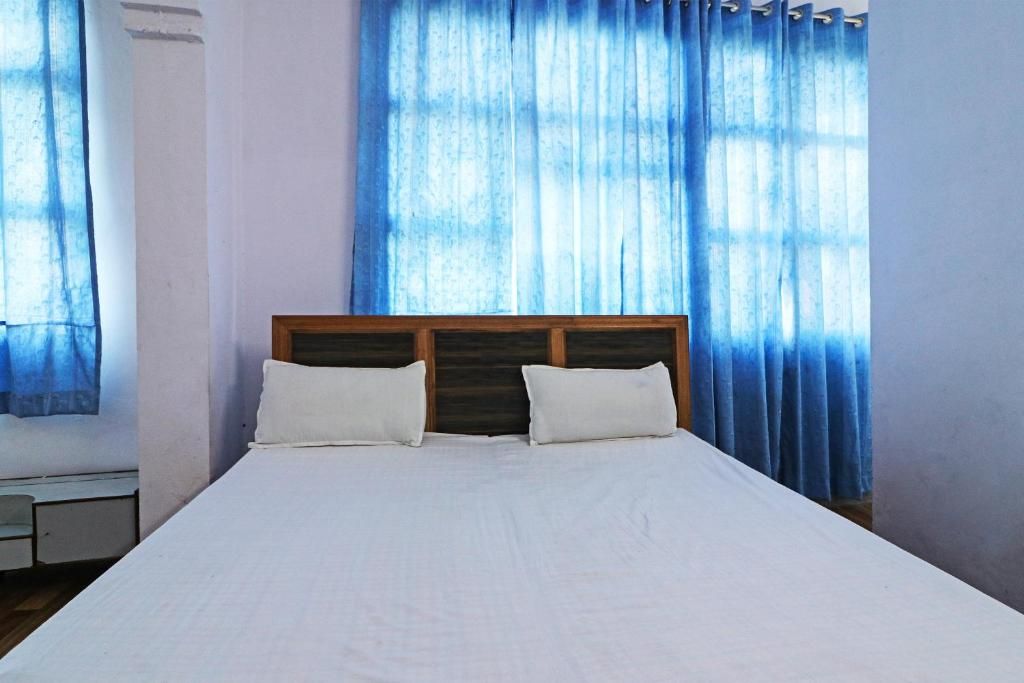 Single Room with Bathroom