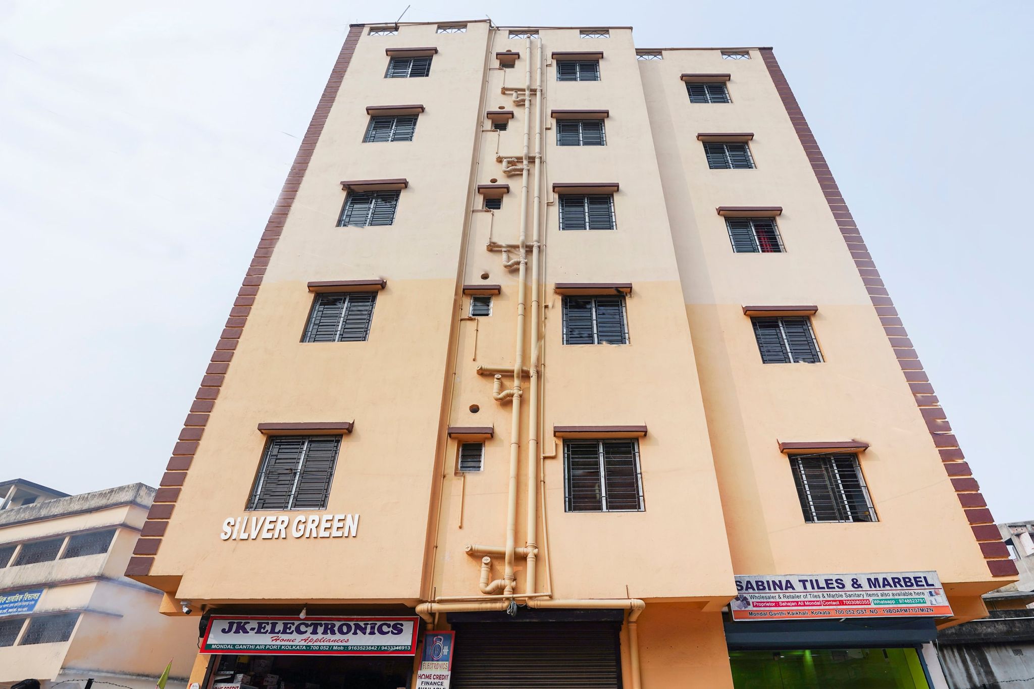 SPOT ON Silver Green