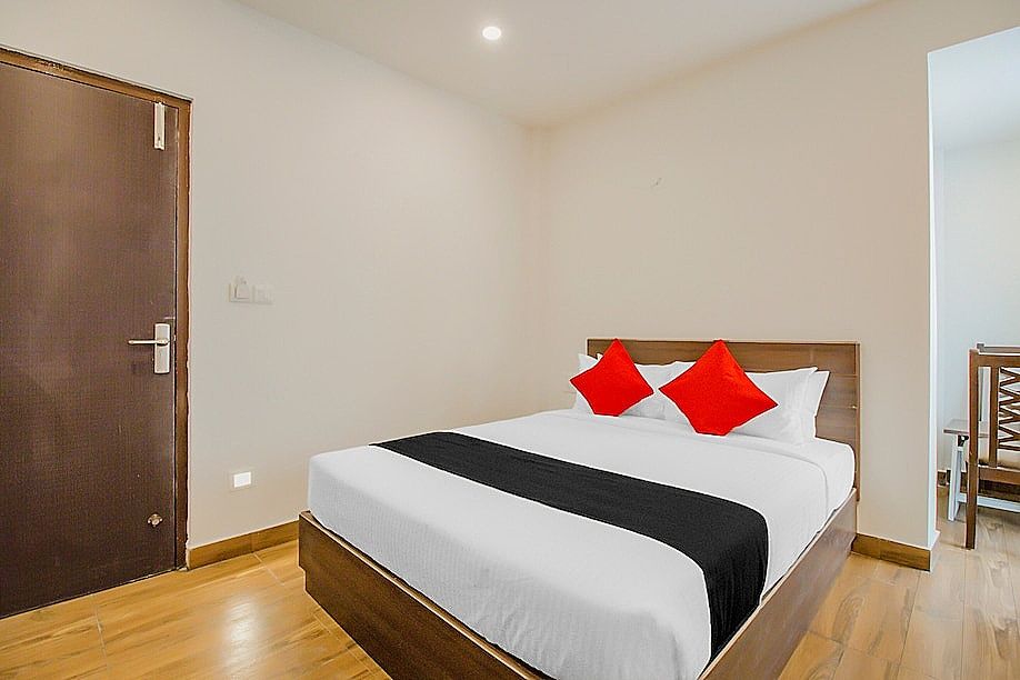 Deluxe Room with Balcony