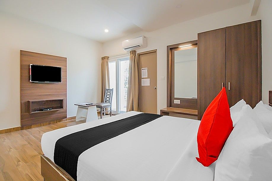 Deluxe Room with Balcony