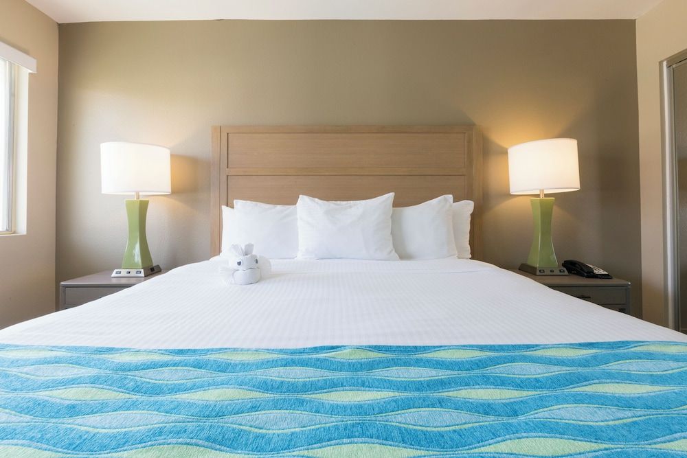 Indian Palms Vacation Club Suite, 2 Bedrooms, Non Smoking, Kitchen