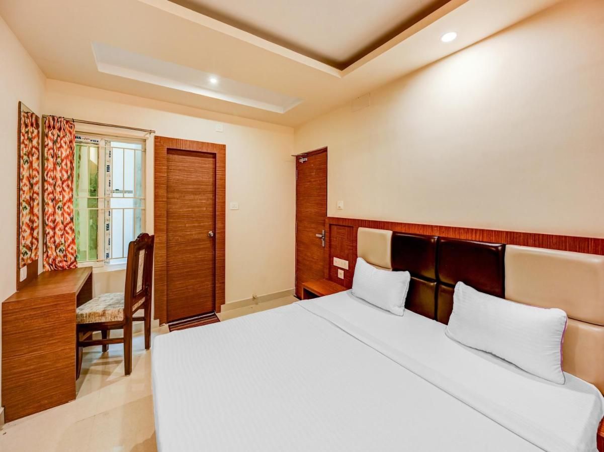 undefined Capital O 86823 Hotel Subhadarsan 9