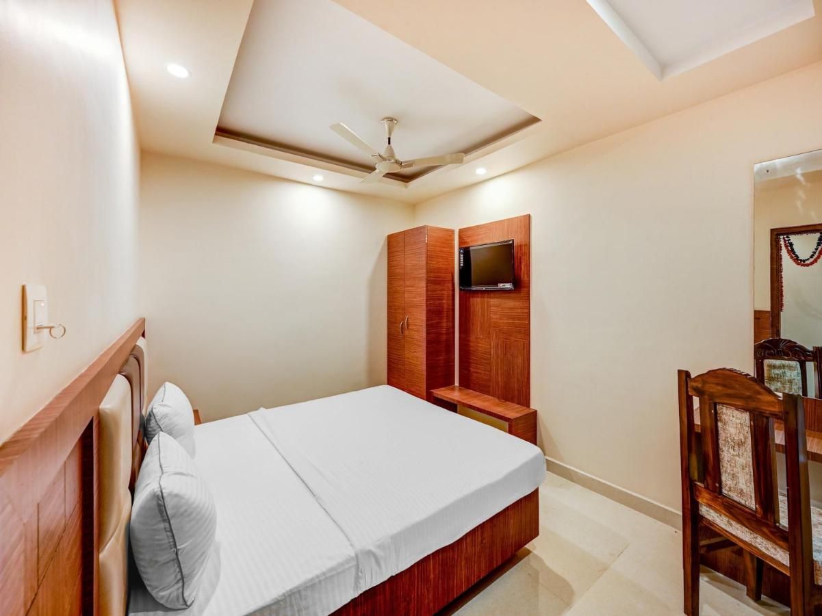 undefined Capital O 86823 Hotel Subhadarsan 10