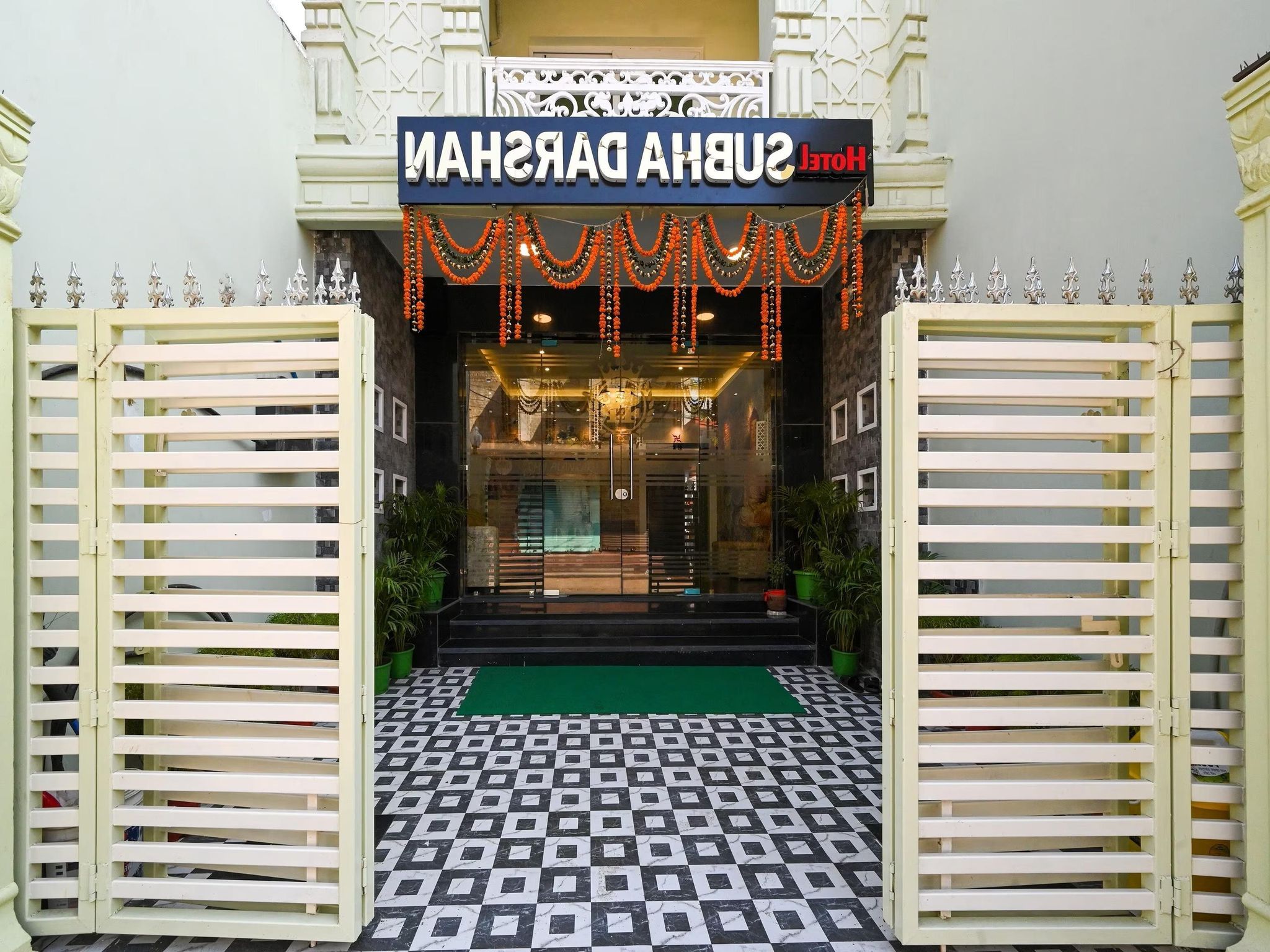 undefined Capital O 86823 Hotel Subhadarsan 6