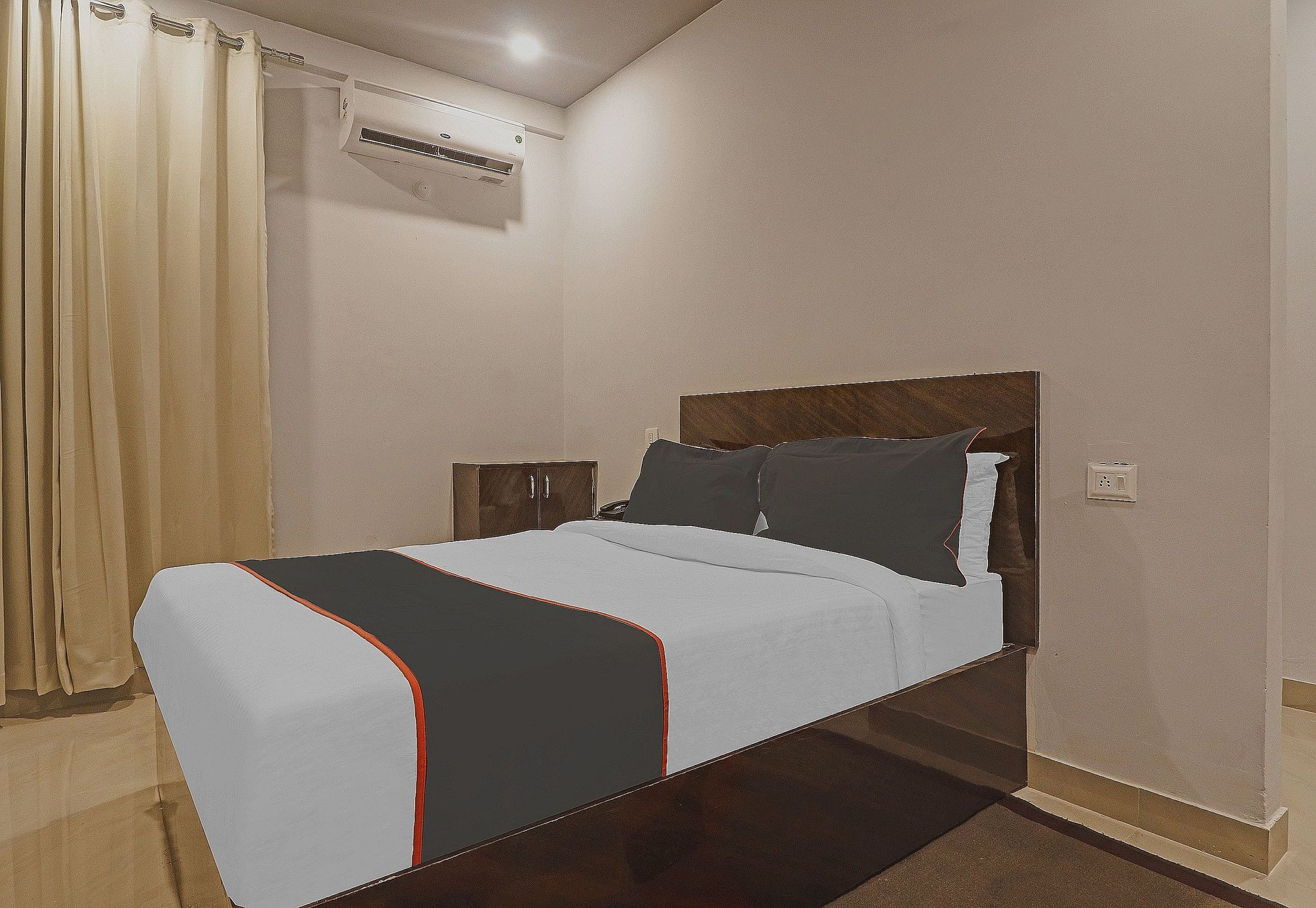 Super Townhouse RCC Pristine Classic 4