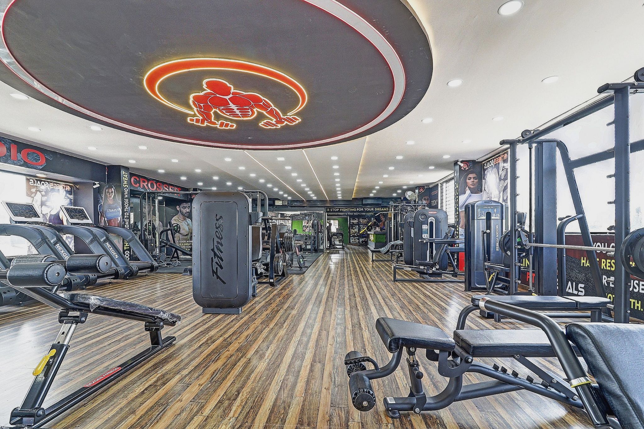 undefined OYO 88025 Blooms Luxury 3