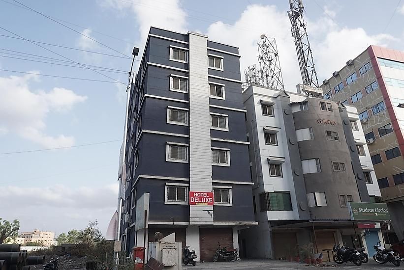 undefined SPOT ON Hotel Deluxe 6