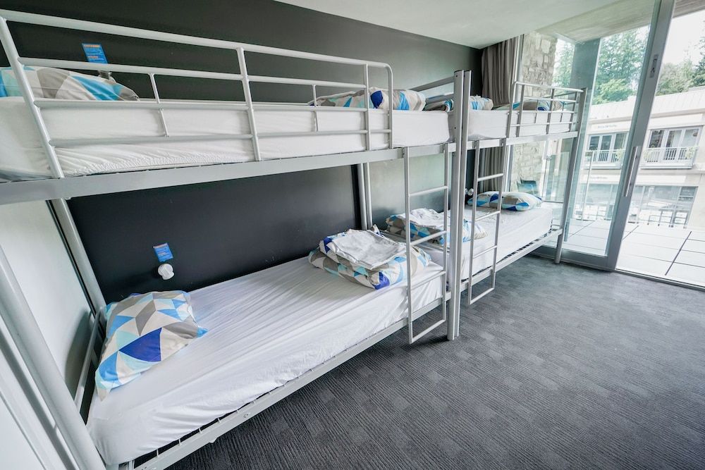 undefined Nomads Queenstown Backpackers 7