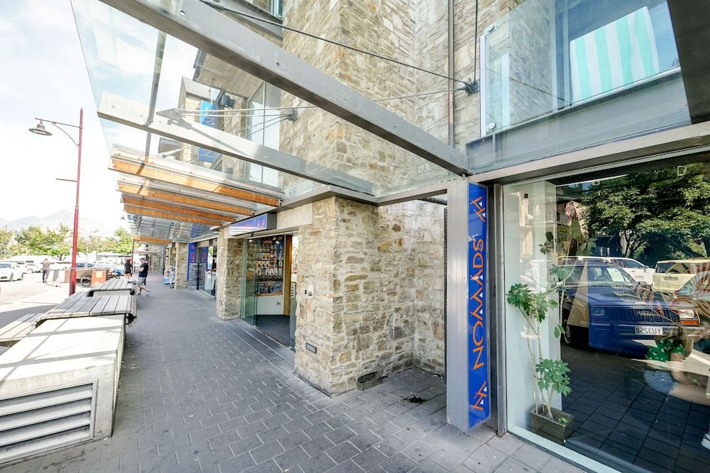 undefined Nomads Queenstown Backpackers 6