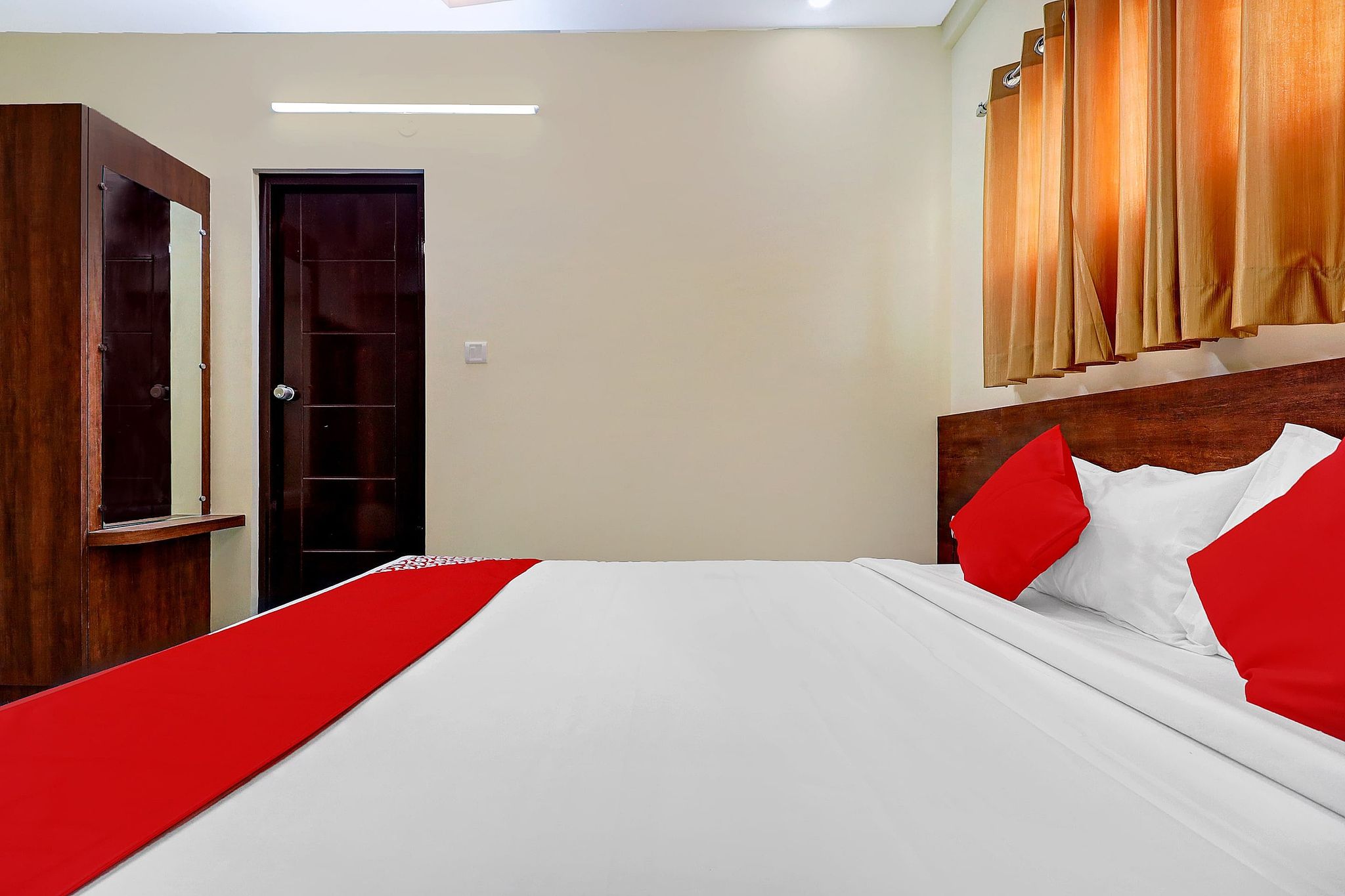 Hotel O Silver House Near Mantri Square Mall Classic Room 15