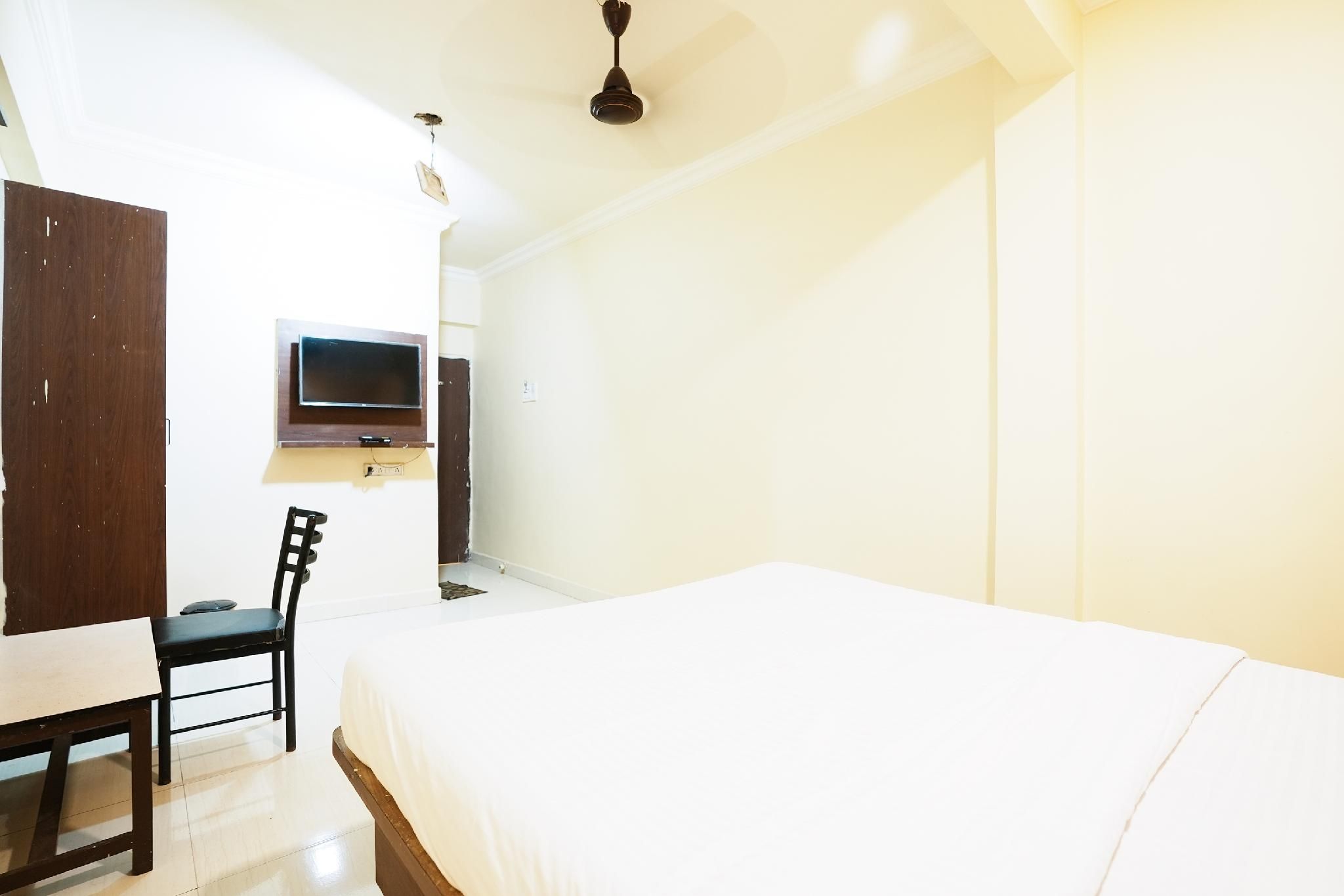 Hotel O Della Comforts Classic Room 3