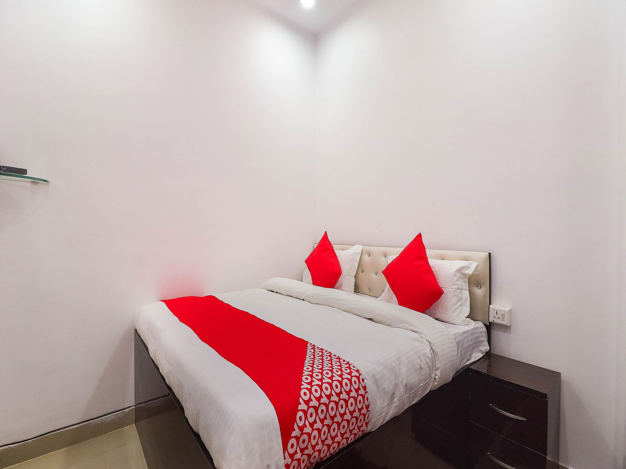 Hotel O M. S. Grand Classic Room 9